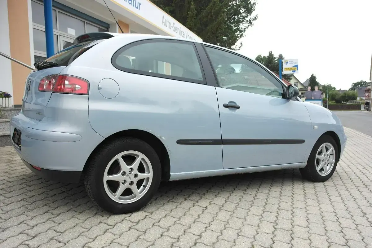 Gebraucht Seat Ibiza Stella 64 PS (47 kW) 2003 Blau Kleinwagen