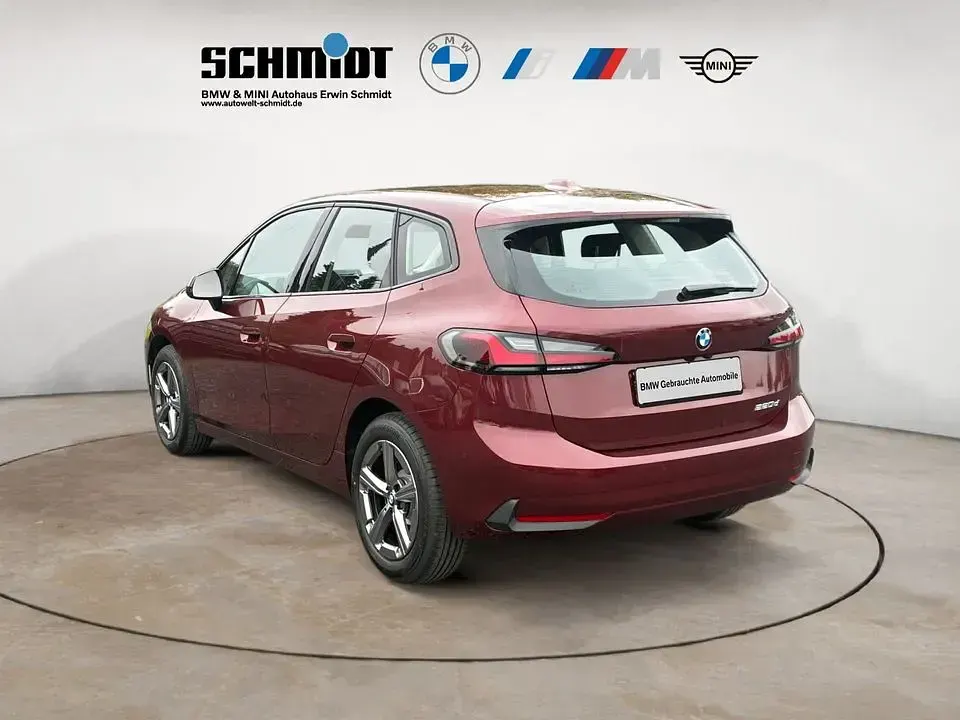 Gebraucht BMW 220 Active Tourer 163 PS (119 kW) 2025 Rot Van / Kleinbus