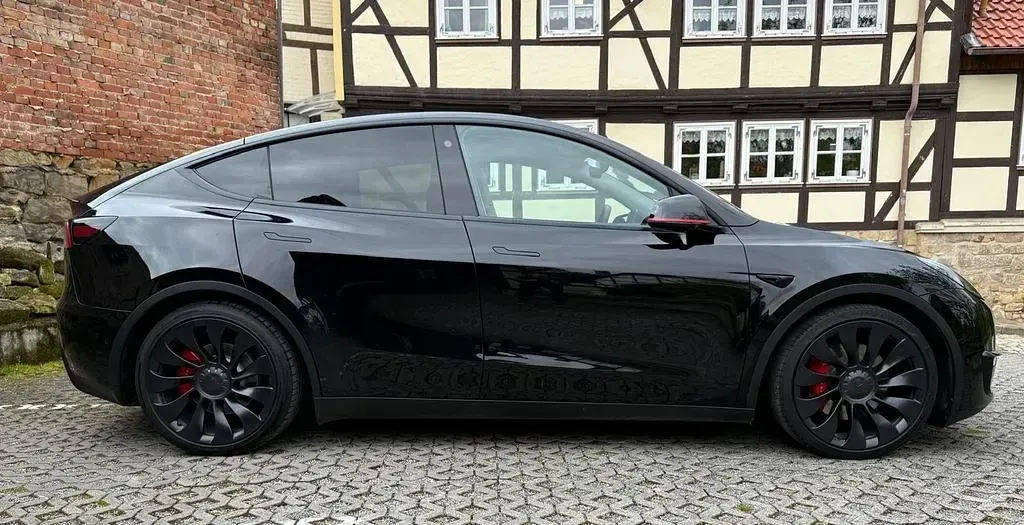 Usata Tesla Model Y Performance 320 kW (436 CV) 2022 Nero SUV