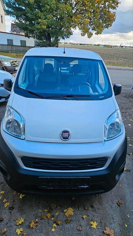 Gebraucht Fiat Fiorino 75 PS (55 kW) 2018 Weiß Van / Kleinbus