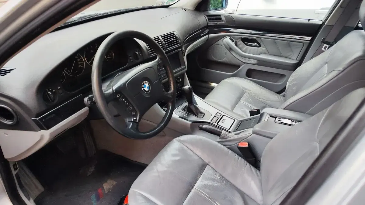 Second-hand BMW 520 150 CP (110 kW) 1999 Argintiu Berlinǎ