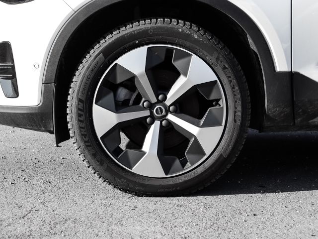 Gebraucht Volvo XC40 Plus 197 PS (144 kW) 2023 Weiss SUV