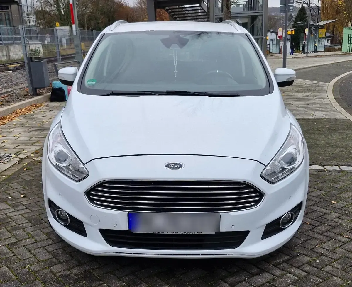 Second-hand Ford S-MAX S 150 CP (110 kW) 2015 Alb Monovolum