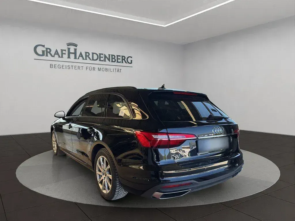 Gebraucht Audi A4 Business 204 PS (150 kW) 2022 Brillantschwarz Kombi