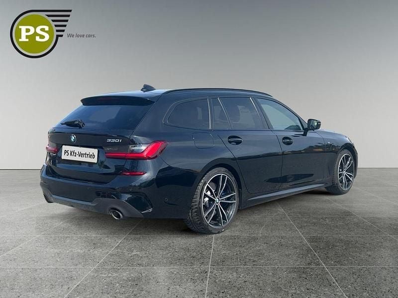 Gebraucht BMW 330 M Sport 258 PS (189 kW) 2021 Schwarz Kombi