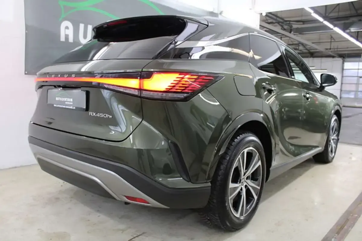 Gebraucht Lexus RX450h Business Edition 309 PS (227 kW) 2023 Terrarne khaki SUV