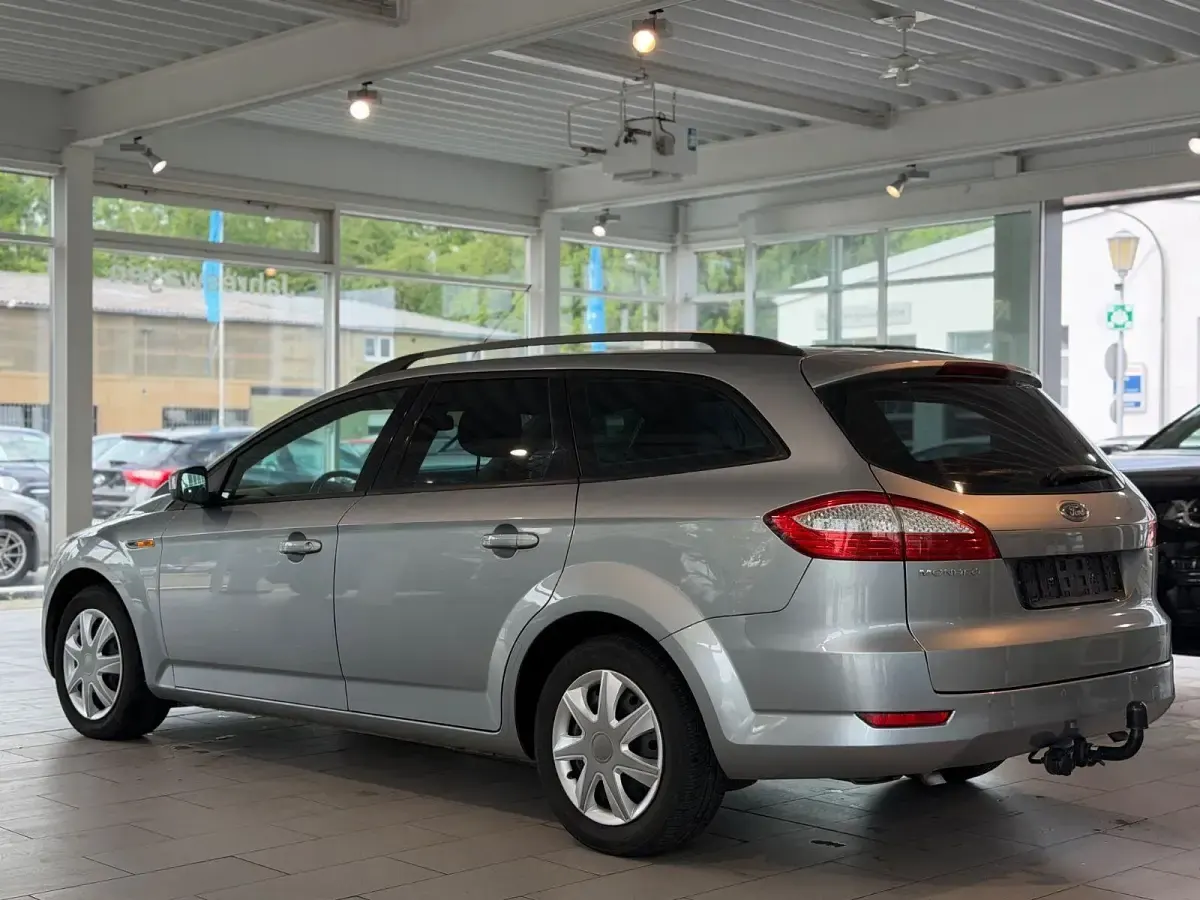 Gebraucht Ford Mondeo Trend 160 PS (117 kW) 2009 Silber Kombi