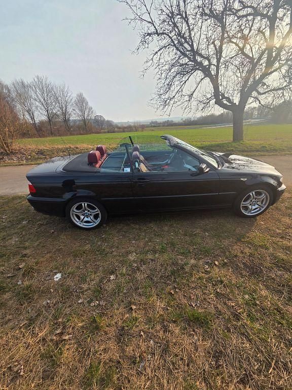Gebraucht BMW 318 Cabriolet 150 PS (110 kW) 2005 Schwarz Cabrio