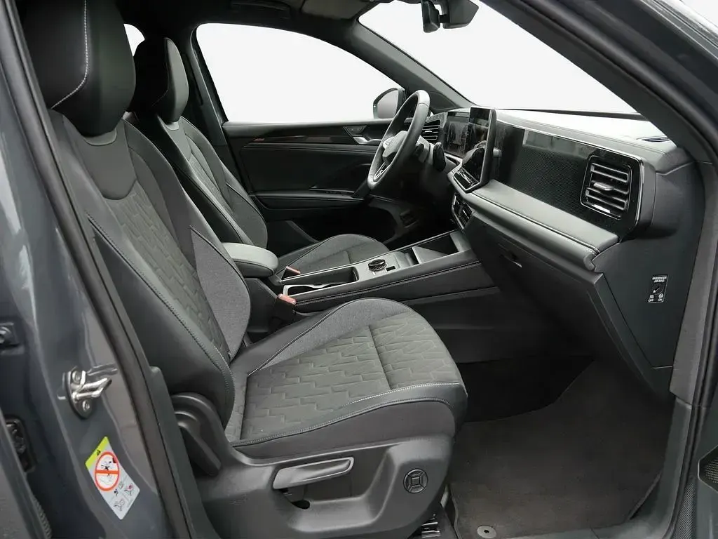 Gebraucht VW Tiguan Goal 150 PS (110 kW) 2025 Delfingrau metallic SUV