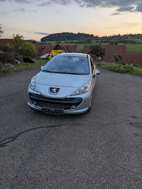 Silber Gebraucht 2007 Peugeot 207 Kleinwagen | 1.749 € (Guter Preis) - Bild 1/4