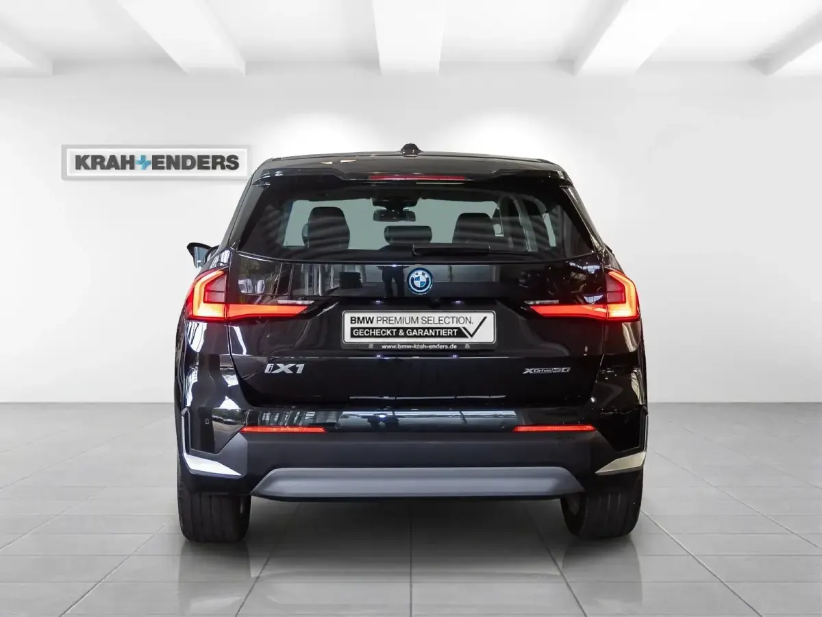 Gebraucht BMW iX1 Performance 230 kW (313 PS) 2024 Saphirschwarz SUV