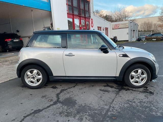 Gebraucht Mini Cooper 122 PS (89 kW) 2011 White silver Kleinwagen