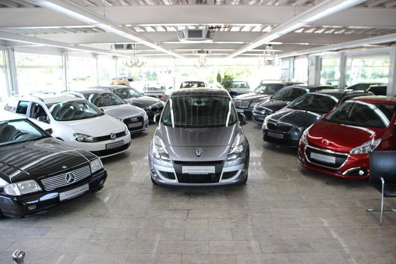 Grau Gebraucht 2010 Renault Scénic Dynamique Van / Kleinbus | 7.790 € (Fairer Preis) - Bild 1/4