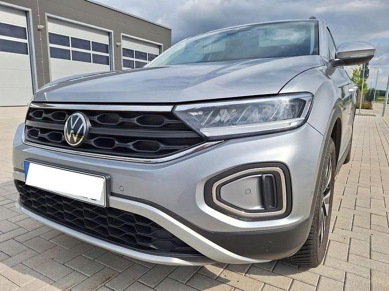Gebraucht VW T-Roc Move 110 PS (80 kW) 2023 Silber SUV