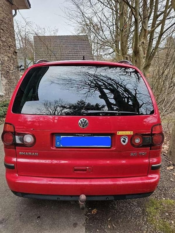 Gebraucht VW Sharan United 140 PS (102 kW) 2009 Rot Van / Kleinbus