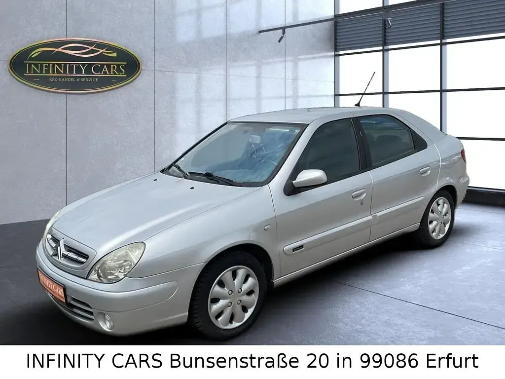 Gebraucht Citroën Xsara 75 PS (55 kW) 2004 Silber Limousine