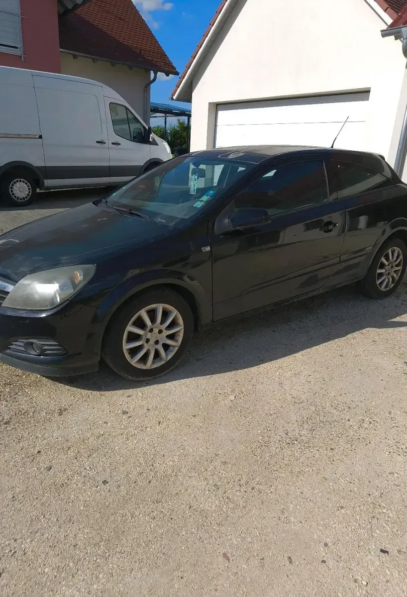Gebraucht Opel Astra Edition 105 PS (77 kW) 2005 Schwarz Coupé