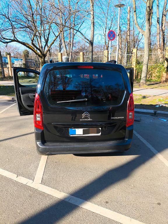 Gebraucht Citroën Berlingo Feel 131 PS (96 kW) 2018 Schwarz Van / Kleinbus