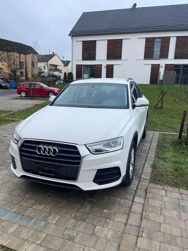 Weiß Gebraucht 2016 Audi Q3 Comfort SUV | 14.999 € (Fairer Preis) - Bild 1/4