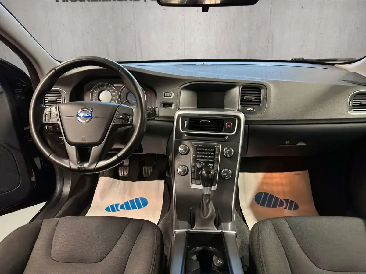 Gebraucht Volvo S60 Kinetic 150 PS (110 kW) 2011 Grau Limousine