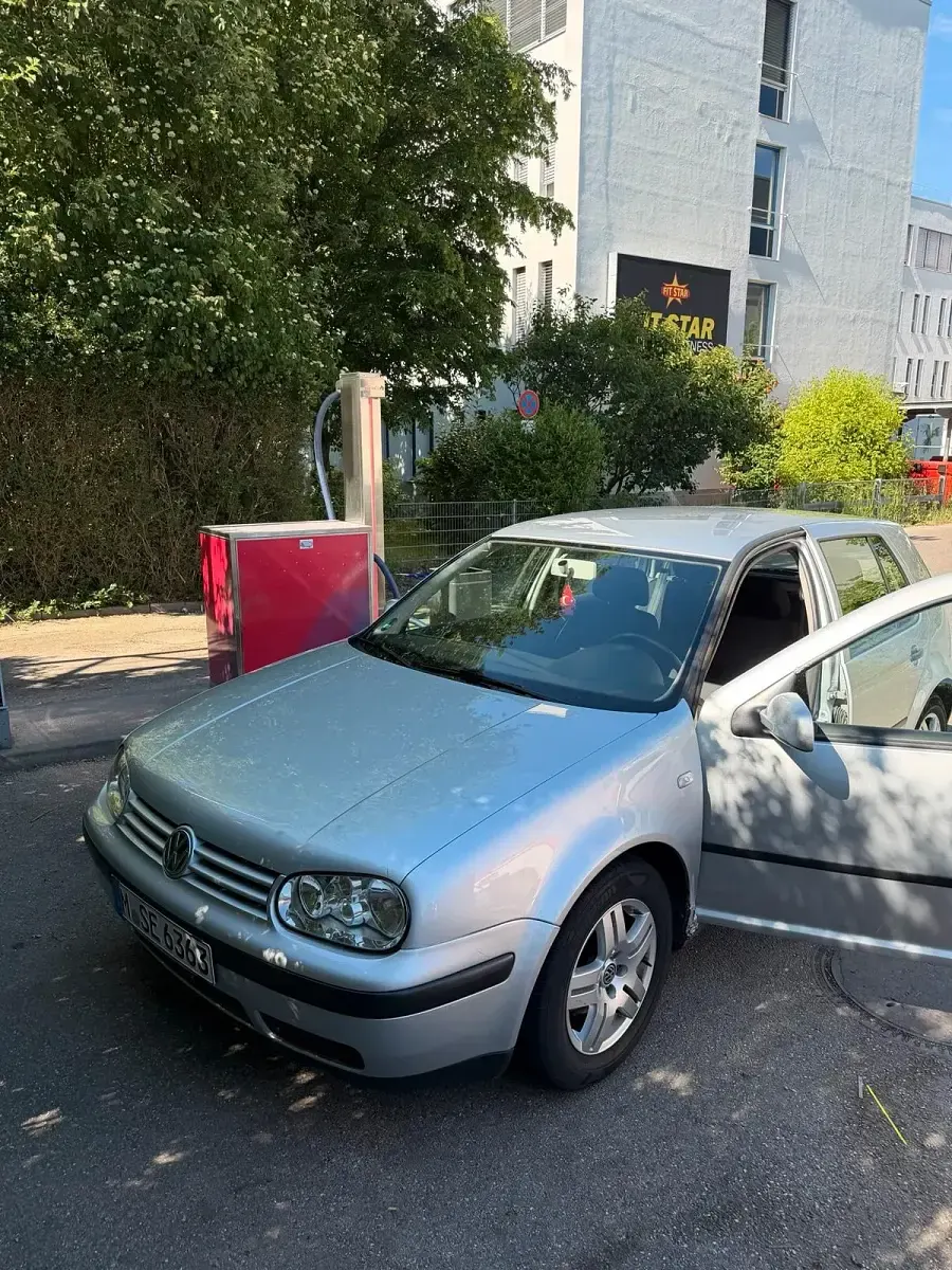 Gebraucht VW Golf IV Edition 75 PS (55 kW) 2001 Grau Kleinwagen