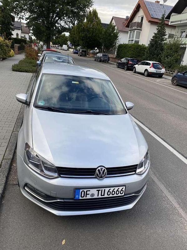 Grau Gebraucht 2016 VW Polo LOUNGE Kleinwagen | 7.250 € (Guter Preis) - Bild 1/4