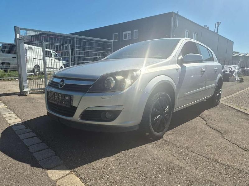 Starsilber iii m2 Gebraucht 2004 Opel Astra Elegance Kleinwagen | 1.950 € (Fairer Preis) - Bild 1/4