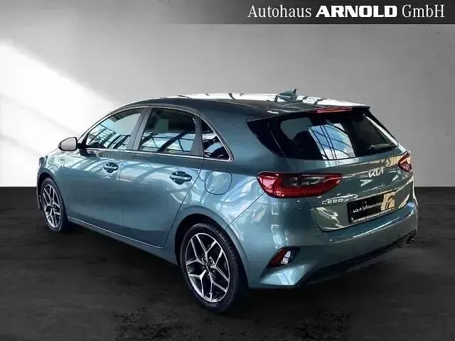 Gebraucht Kia Ceed Spirit 140 PS (102 kW) 2025 Grau Kleinwagen