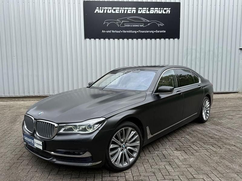 Schwarz Gebraucht 2016 BMW 750L Executive Limousine | 27.299 € (Fairer Preis) - Bild 1/4