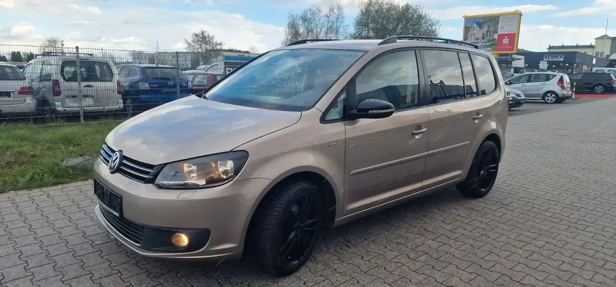 Occasion VW Touran Match 105 ch (77 kW) 2012 Beige Monospace