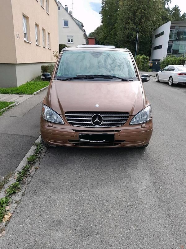Silber Gebraucht 2007 Mercedes Viano Van / Kleinbus | 13.750 € - Bild 1/4
