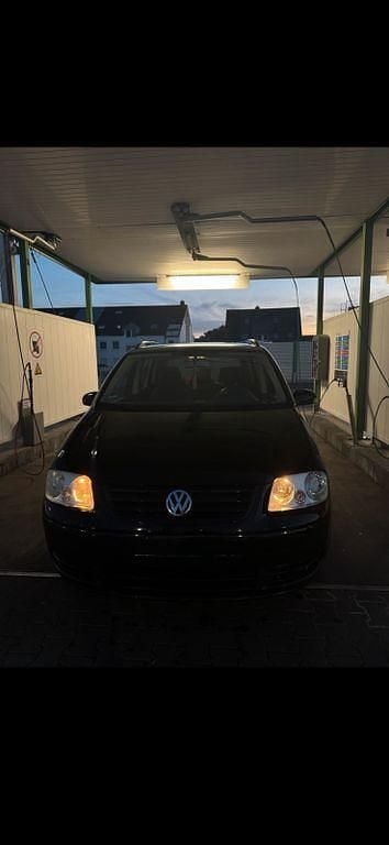 Schwarz Gebraucht 2005 VW Touran Trendline Van / Kleinbus | 1.500 € (Guter Preis) - Bild 1/4