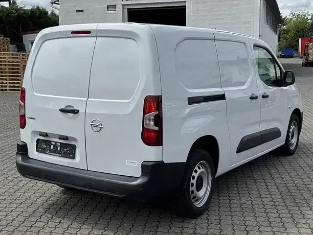 Gebraucht Opel Combo Edition 102 PS (75 kW) 2024 Lackierung weiss icy/typ aussenverkleidung spiegel flach standard Van / Kleinbus