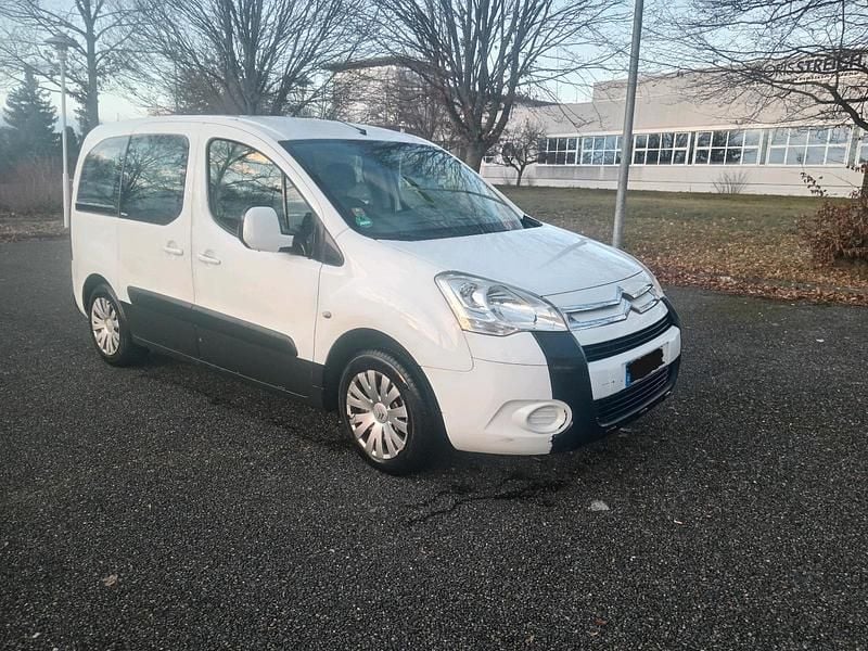 Weiß Gebraucht 2009 Citroën Berlingo Van / Kleinbus | 1.700 € (Guter Preis) - Bild 1/4