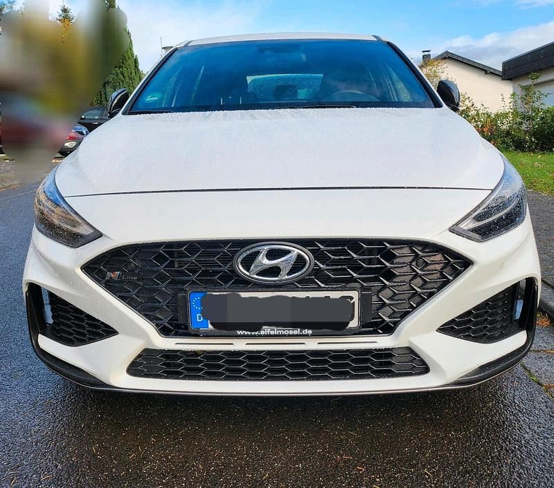 Weiß Gebraucht 2021 Hyundai i30 N Line Limousine | 16.500 € (Guter Preis) - Bild 1/4