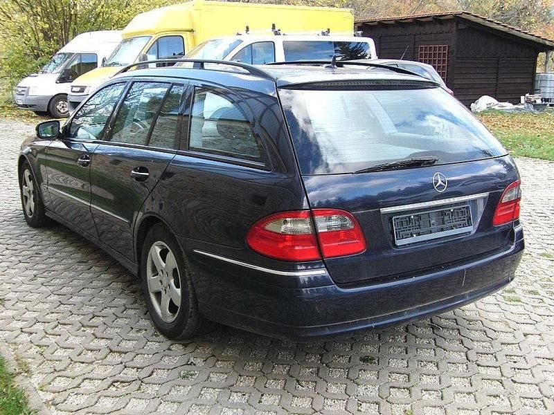 Brugt Mercedes E320 Avantgarde 224 HK (164 kW) 2007 Blå Stationcar