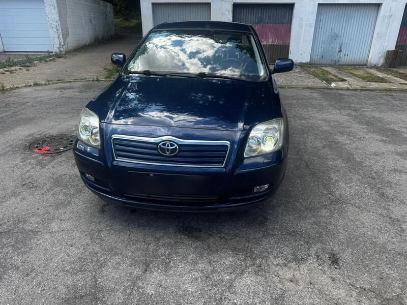 Blau Gebraucht 2006 Toyota Avensis Limousine | 3.999 € (Fairer Preis) - Bild 1/4