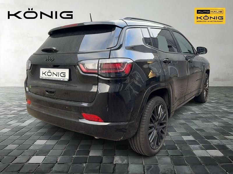Gebraucht Jeep Compass Altitude 131 PS (96 kW) 2024 Solid black SUV