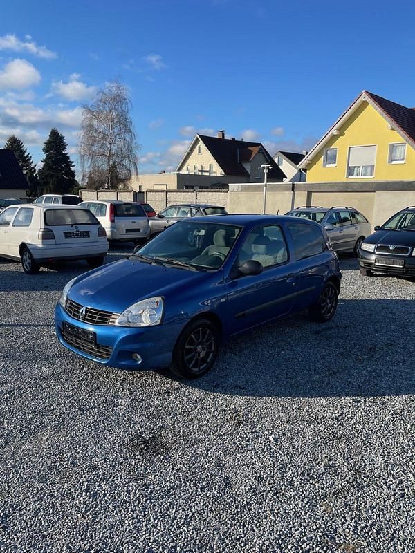 Gebraucht Renault Clio II 65 PS (47 kW) 2009 Blau Kleinwagen