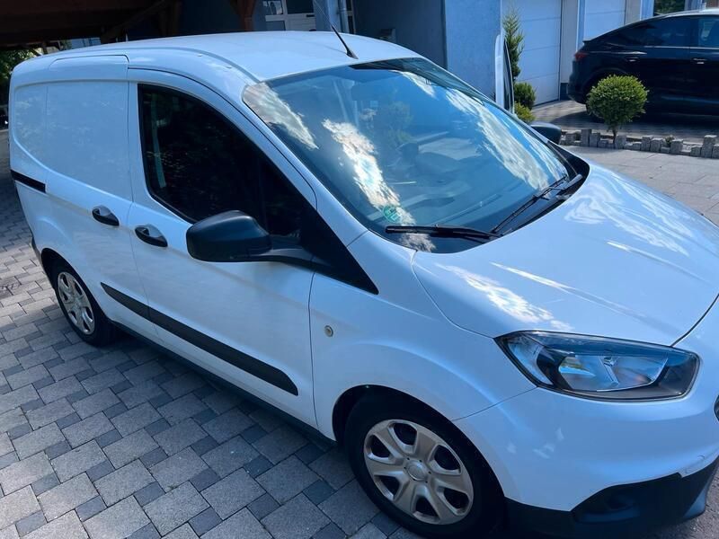 Weiß Gebraucht 2019 Ford Courier Van / Kleinbus | 12.700 € (Teuer) - Bild 1/4