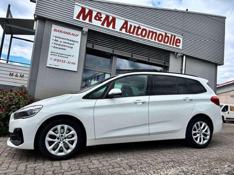 Alpinweiss iii Gebraucht 2022 BMW 218 Van / Kleinbus | 22.900 € (Fairer Preis) - Bild 1/4