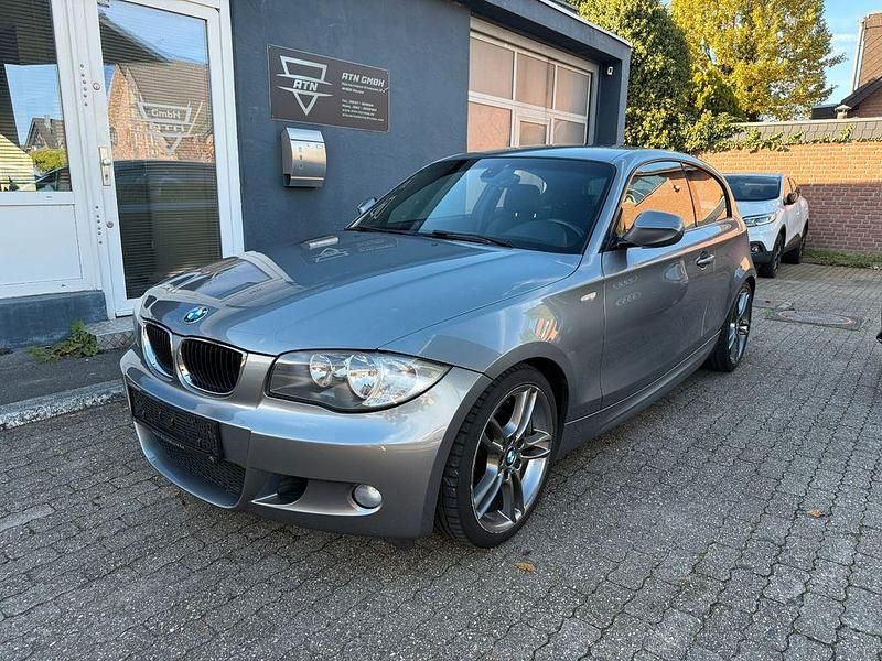 Spacegrau Gebraucht 2010 BMW 116 M Sport Kleinwagen | 5.400 € (Fairer Preis) - Bild 1/4