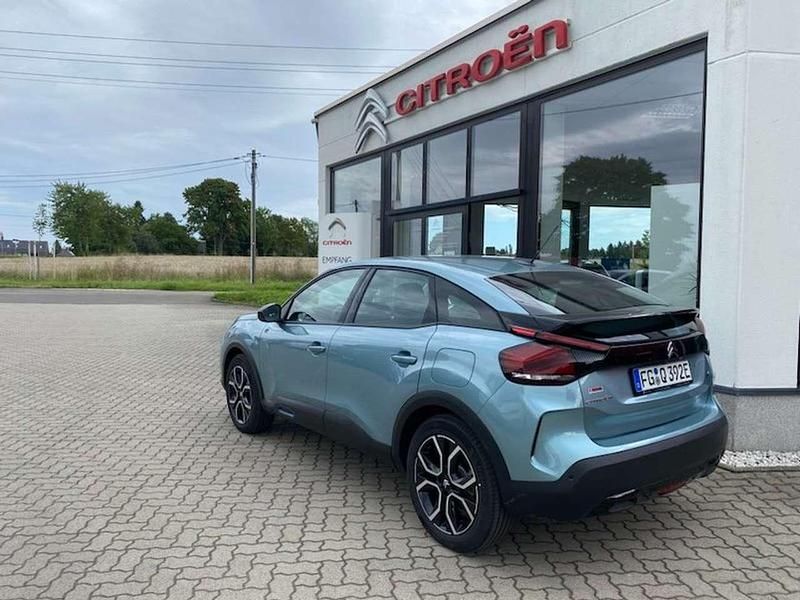Gebraucht Citroën e-C4 Feel 100 kW (136 PS) 2023 Islandblau Kleinwagen