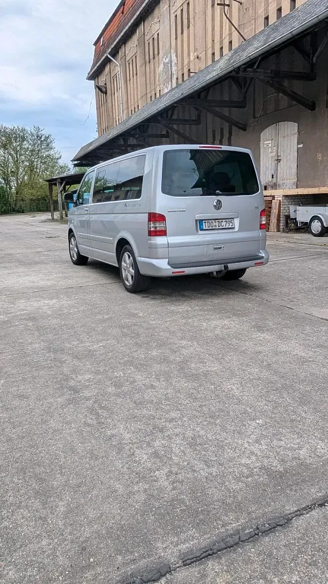 Gebraucht VW T5 131 PS (96 kW) 2006 Silber Van