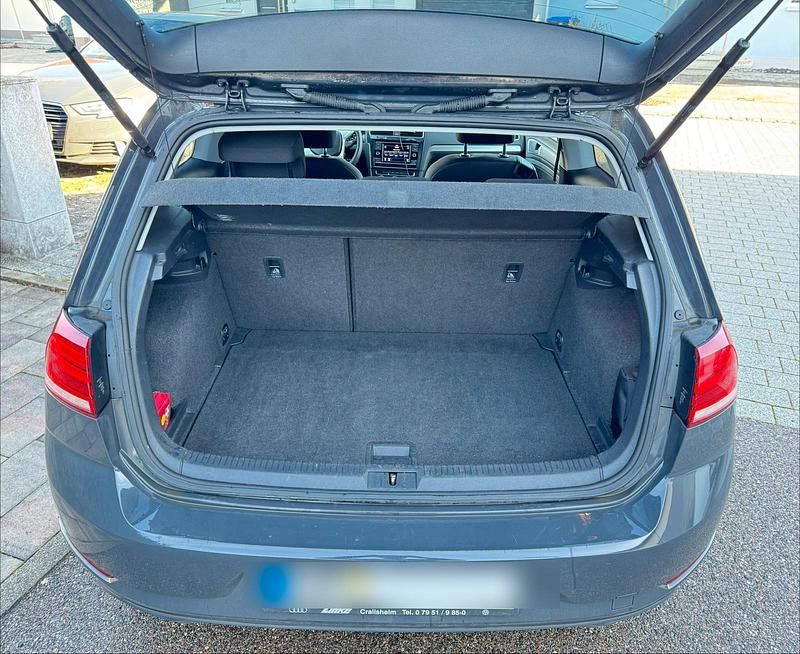 Gebraucht VW Golf VII Trendline 86 PS (63 kW) 2017 Grau Kleinwagen