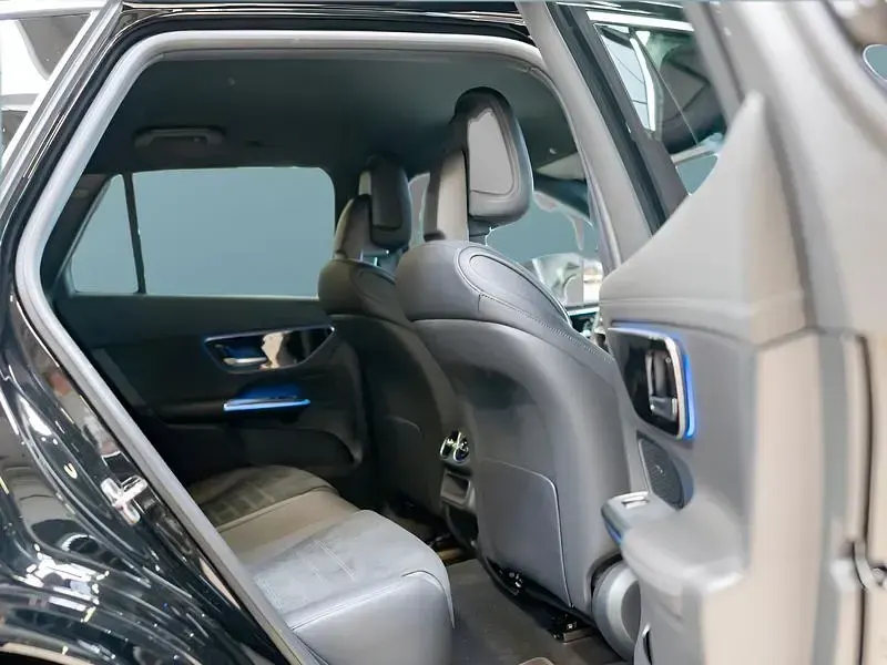 Gebraucht Mercedes GLC300 197 PS (144 kW) 2023 Schwarz SUV