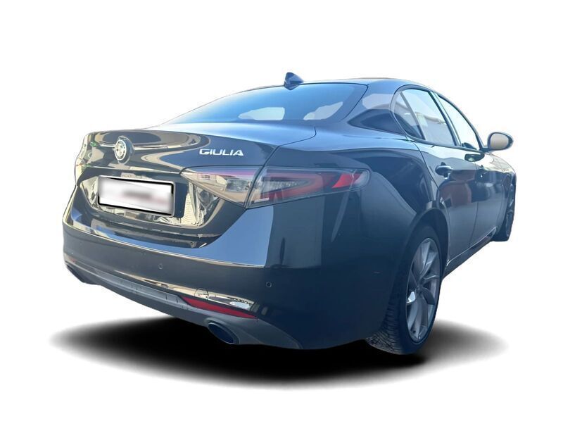 Schwarz Gebraucht 2024 Alfa Romeo Giulia Ti Limousine | 43.968 € (Teuer) - Bild 1/4