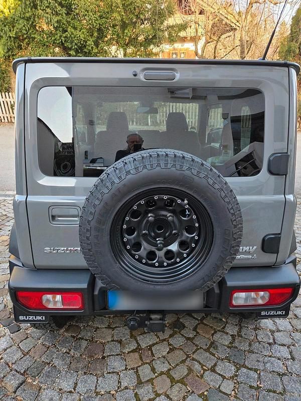 Gebraucht Suzuki Jimny Comfort+ 102 PS (75 kW) 2019 Grau SUV