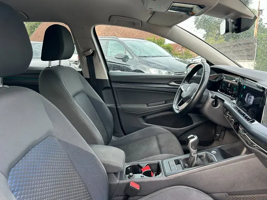 Gebraucht VW Golf VIII United 150 PS (110 kW) 2021 Grau Limousine