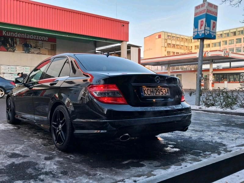 Gebraucht Mercedes 350 AMG 231 PS (169 kW) 2010 Schwarz Limousine